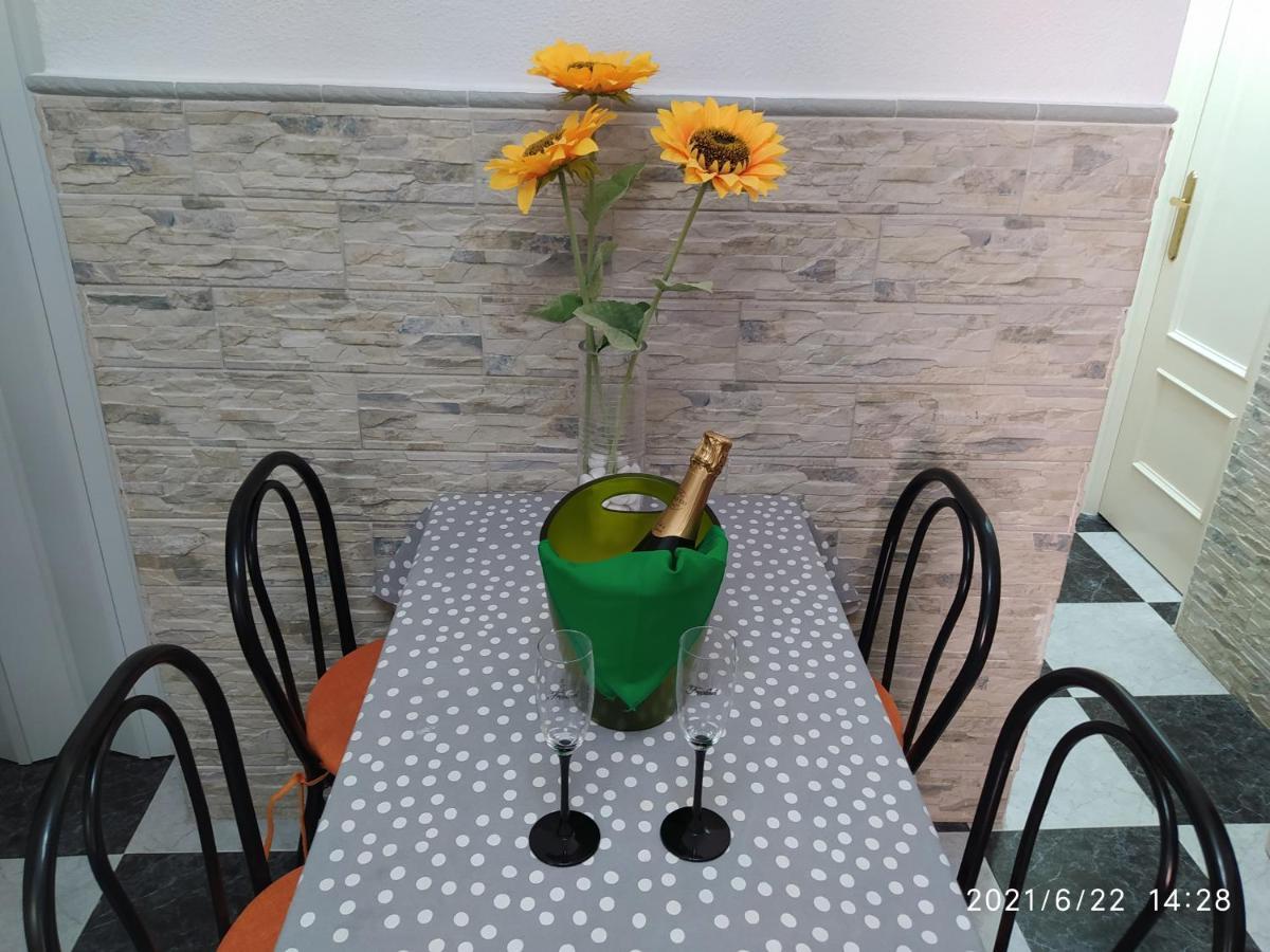 Los Tres Girasoles Кадис Екстериор снимка